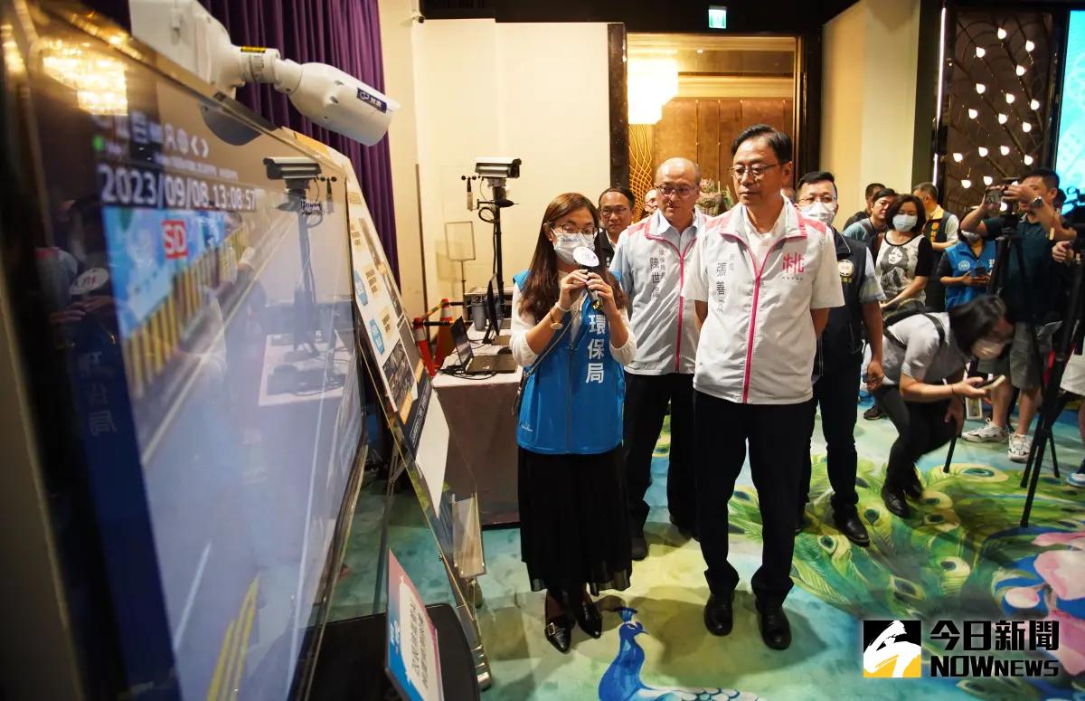 ▲張善政宣布，自9月22日起桃園市要全天候將使用未認證排氣管妨害安寧的行為納入管制，只要查獲非法改裝即可直接開罰3,000－30,000元。（圖／記者李春台攝，2023.09.23）