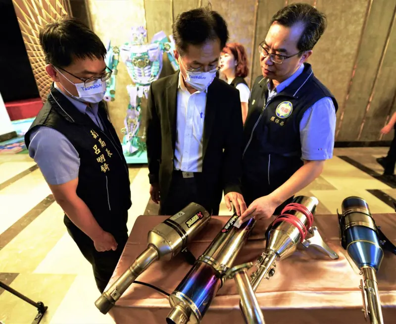 ▲靜桃專案特別導入建置13組「改裝排氣管AI辨識偵測設備」,以人工智慧 (AI)辨識取代人力稽查,檢核辨識改裝排氣管之車輛,後續辦理通知到檢。(圖/桃園市環保局提供)