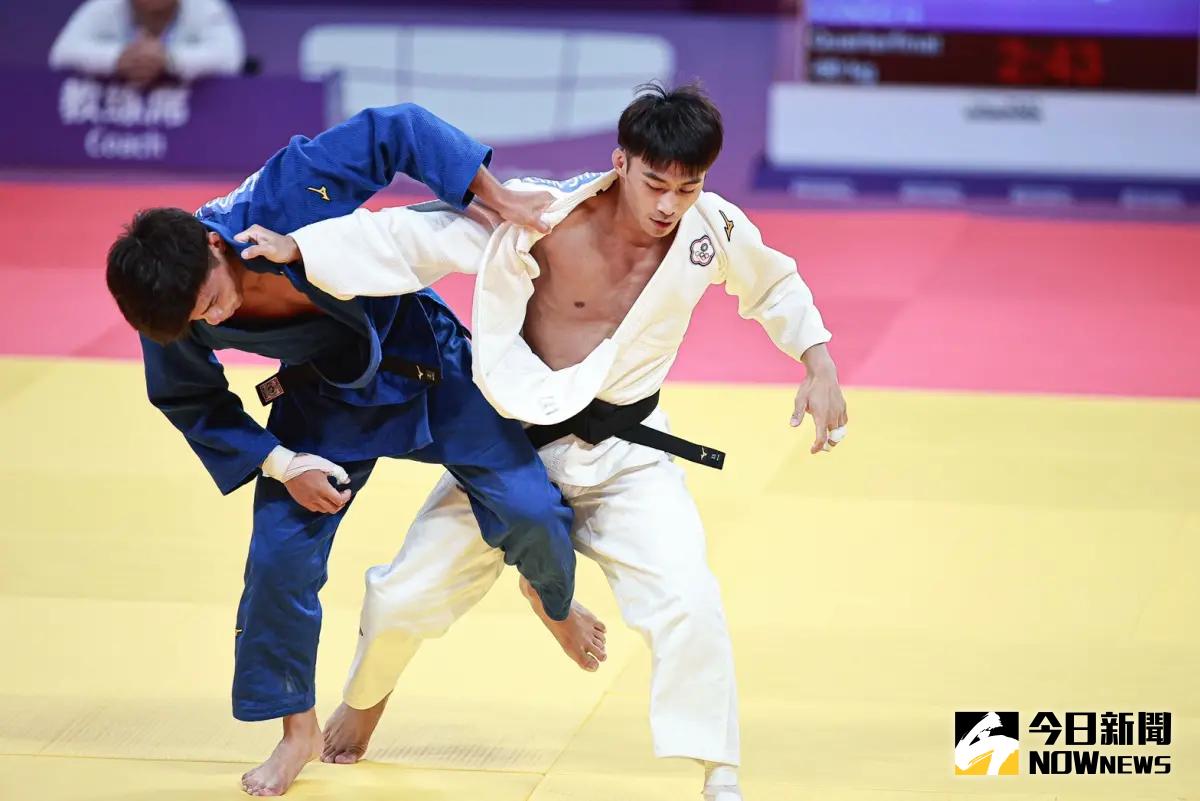▲楊勇緯再度出征亞運，不僅要挑戰個人與柔道隊史首金，還肩負中華隊隊史第100面金牌的重任，8強賽驚險獲勝。（圖／特派記者葉政勳攝）