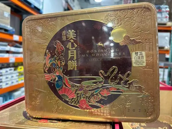 ▲知名「美心月餅」近幾年在台灣超夯，不過中秋節都還沒到，好市多已經開始特價。（圖/好市多商品經驗老實說）