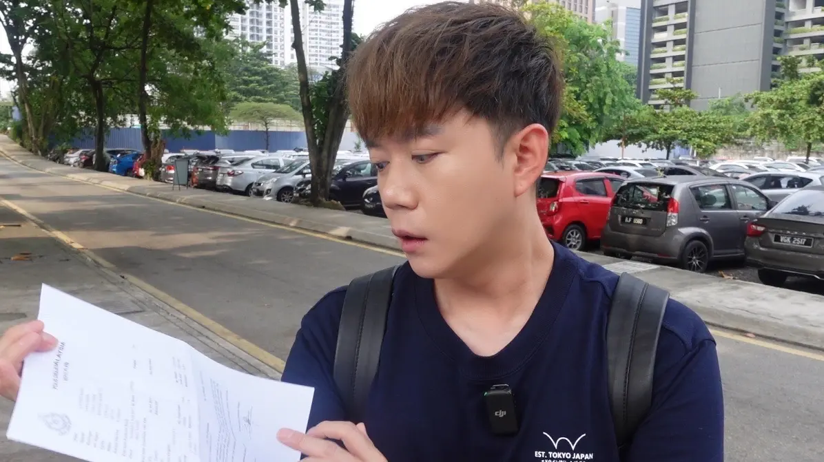 ▲李岳日前飛到馬來西亞拍攝影片時遇劫，身上信用卡遺失，還被盜刷15筆款項，總計損失39000元。（圖／李岳提供）