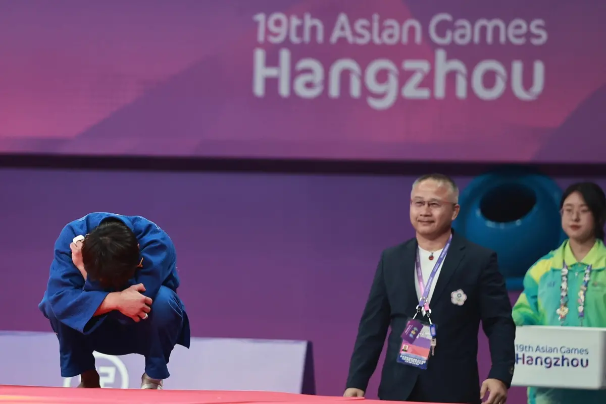 ▲「柔道男神」楊勇緯昨拿下中華隊亞運柔道史上第一金，當場抱頭痛哭。（圖／特派記者葉政勳攝，2023.09.25）