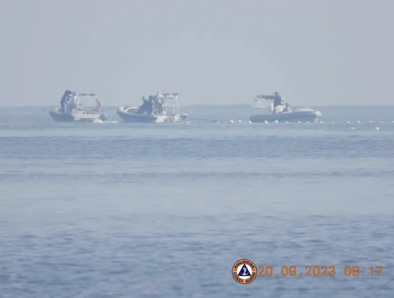 菲律賓海防隊稱　已成功移除黃岩島中國設置屏障