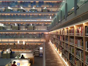 ▲政大達賢圖書館被讚猶如高級飯店。（圖／Google Map@WTC）