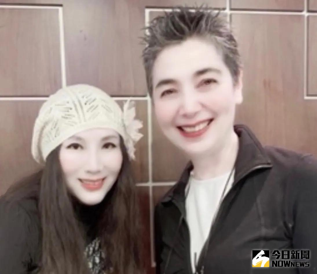 ▲張淳淳（左）讚賴佩霞「很像戰場的女鬥士」，佩服她出來參選的勇氣。（圖／張淳淳提供）