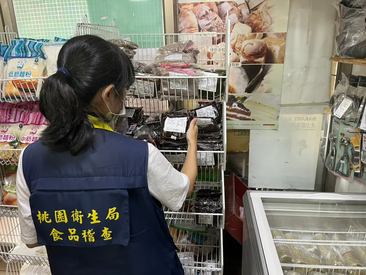 ▲桃園市衛生局抽驗中秋應景食品總計172件，其中2件蔬果檢驗結果不符規定，皆已移請來源所轄衛生局後續辦理。（圖／桃園市衛生局提供）