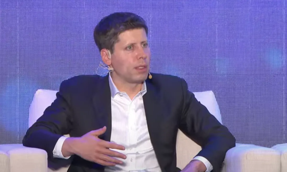 ▲OpenAI執行長山姆．奧特曼（Sam Altman）今（25）日訪台出席「人工智慧如何形塑人類未來」大師論壇，現場擠滿人潮。（圖／記者鄭妤安攝影）