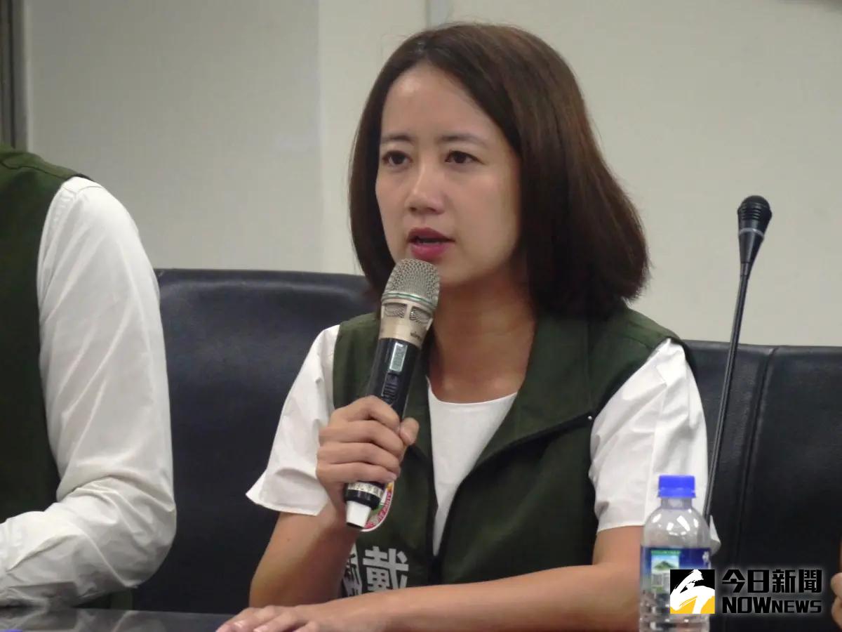 ▲侯友宜提出補助凍卵政見，戴瑋姍批評當初要求市府研議遭拒，現在為了選總統去亂開支票，欺騙全國人民。（圖 ／記者吳嘉億攝，2023.09.25）