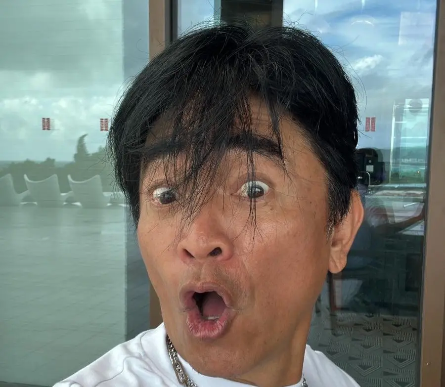 ▲吳宗憲今過61歲生日，不忘送上「憲式風格」自拍。（圖／吳宗憲提供）