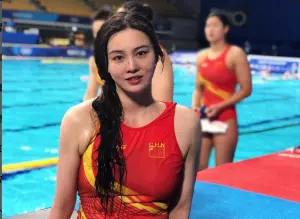 ▲杭州亞運中國水球女隊長熊敦瀚，24歲大眼妹辣照瘋傳。（圖／取自微博)