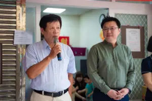 ▲苓雅區新光社區發展協會理事長張康夫表示,感謝趙天麟委員12年來從不放棄。(圖/翻攝畫面) ▲苓雅區新光社區發展協會理事長張康夫表示,感謝趙天麟委員12年來從不放棄。(圖/翻攝畫面)