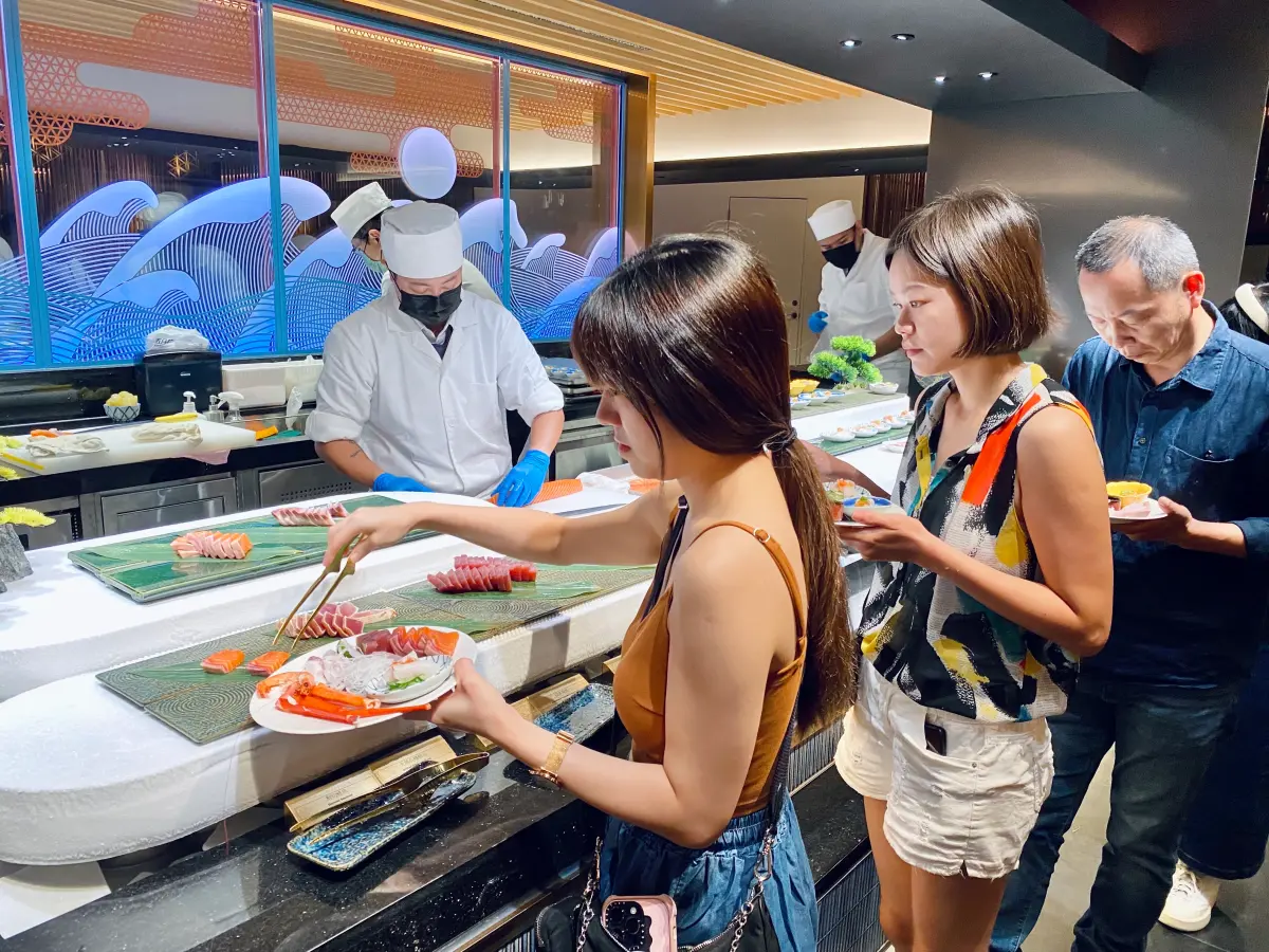 ▲天母商圈雖距離台北市中心有一段距離，不過天母地區消費力驚人，北台灣最賺錢「旭集」就在大葉高島屋百貨。（圖／記者蕭涵云攝）