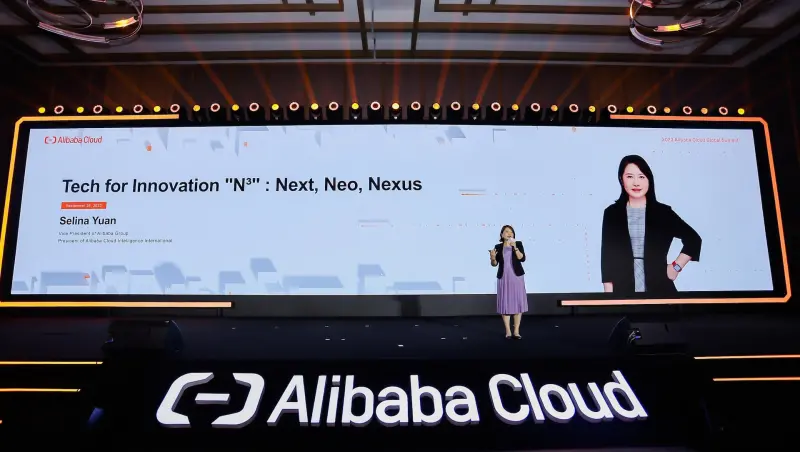 ▲阿里雲智能集團國際事業部總裁袁千表示，生成式AI已成科技發展的必然趨勢，阿里雲將為客戶提供全面的AI服務，助他們把握生成式AI帶來的空前的機遇。 （圖／取自Alibaba Cloud官方網站）