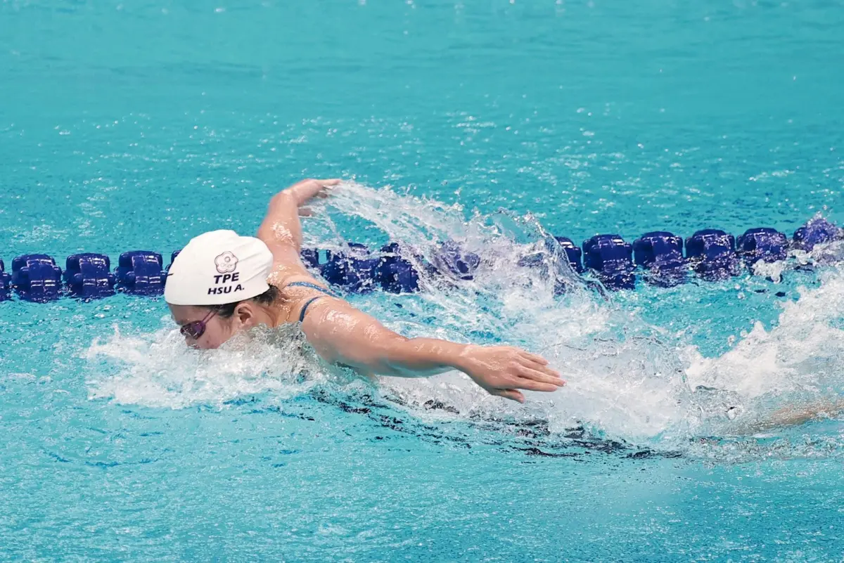 ▲中華隊在男女混合4x100公尺混合式接力決賽以第7名作收無緣獎牌，圖為徐安。（記者葉政勳攝）