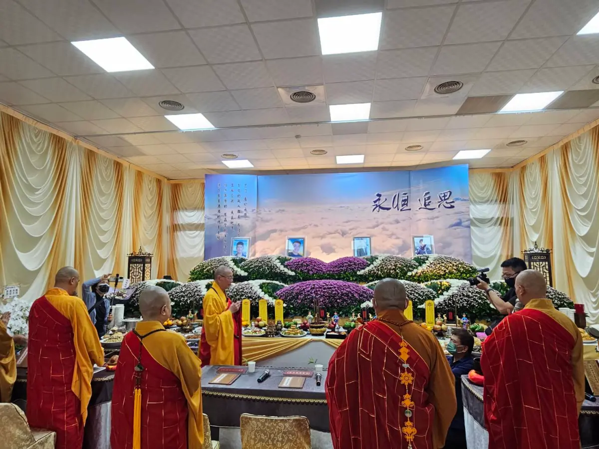 ▲屏東縣佛教會為明揚工廠爆炸，罹難者「頭七誦經超薦法會」，讓逝者安息。（圖／記者莊全成翻攝）