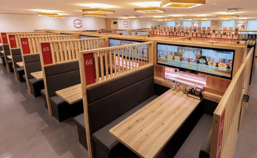 ▲壽司郎推出最新的點餐系統，進行點餐時可以在螢幕上看見壽司「迴轉」的樣子。（圖／翻攝自ITmedia）