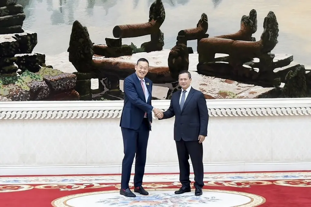 ▲泰國新任總理賽塔（左）28日出訪柬埔寨，並和柬埔寨新任總理洪馬內（右）會面，討論如何促進貿易、觀光、投資和邊境發展等。（圖／泰國總理府提供 中央社記者呂欣憓曼谷傳真 112年9月28日）