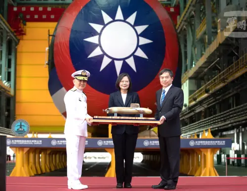 海鯤號潛艦11月底交艦將跳票？海軍司令唐華調任國防大學校長
