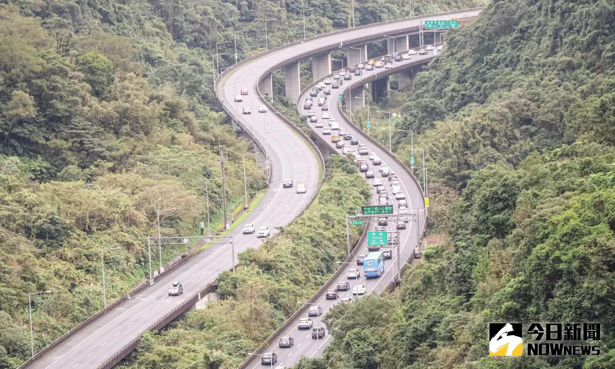 ▲今（1）日為中秋連假最後一天，各地湧現北返車潮。（圖／記者鄭孟晃攝，2023.09.29） 