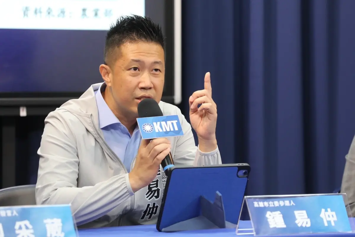 ▲高市議員鍾易仲今（19）日質詢指出，運發局、新聞局在亞運期間竟連一篇亞運新聞稿都沒有，對選手非常冷漠，此外，臺中把亞運金牌獎金提高到100萬，反觀高雄金牌30萬只等於台中的銅牌。（圖／鍾易仲提供）