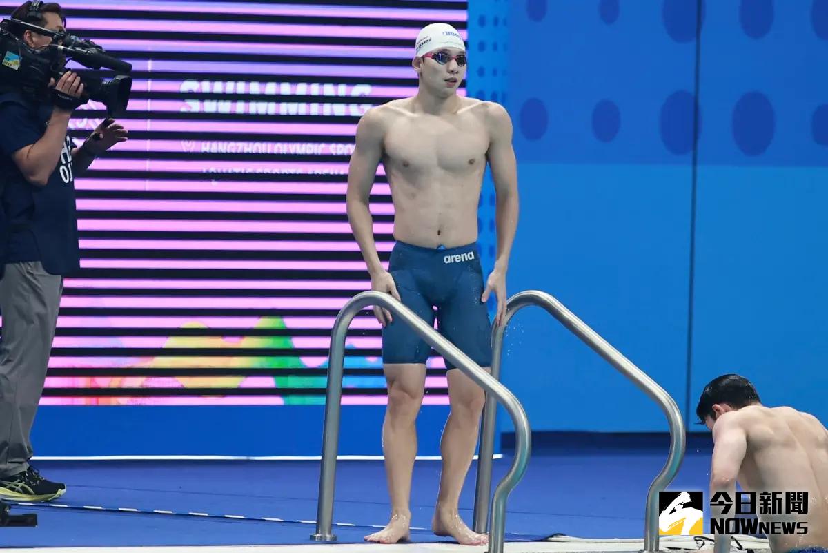 ▲「台灣蝶王」王冠閎在200公尺仰式決賽，游出1分54秒53的成績拿下銀牌，終結中華游泳隊25年的獎牌荒。（圖/特派記者葉政勳攝）