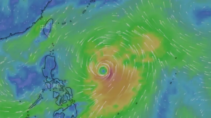 ▲小犬颱風強度會持續增強，並加速往台灣附近移動，下週有機會發布海上警報，陸上警報的機率也無法排除。（圖／翻攝NCDR）