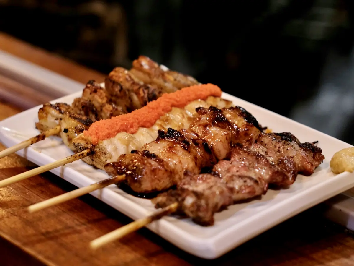 ▲從日本新宿發跡的「日本再生酒場」，海外分店僅有台灣，進駐台南與高雄，主打內臟類串燒料理，什麼奇特的部位都吃得到。（圖／記者葉盛耀攝）