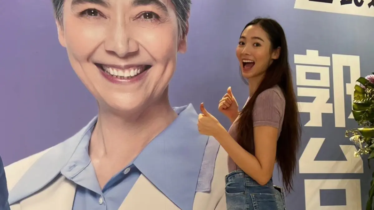 ▲謝沛恩赴郭辦替媽媽賴佩霞簽總統、副總統連署書。（圖／翻攝自謝沛恩臉書）