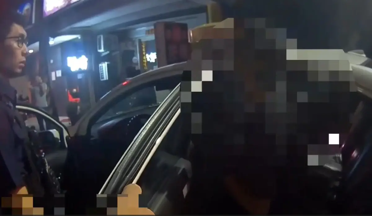 ▲1日清晨，新北蘆洲某卡拉OK店，發生酒客鬥毆案件，現場共有5人起爭執，其中3人受傷，警方獲報後趕抵，將5人通通帶回，訊後依妨害秩序移送新北地檢署偵辦。（圖／翻攝畫面）