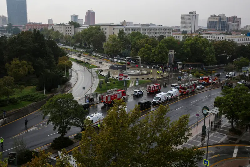 ▲土耳其首都安卡拉（Ankara）國會大樓附近今天傳出爆炸，造成2名警員受傷，當局晚間隨即出動戰機，轟炸伊拉克庫德斯坦（Kurdistan）。（塗／美聯社／達志影像）