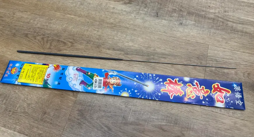 ▲農曆春節到來，不少民眾吃完圍爐團圓飯後，喜歡放鞭炮、煙火助興，除了注意是否違法，也要留意安全問題。（圖／取自爆廢公社）