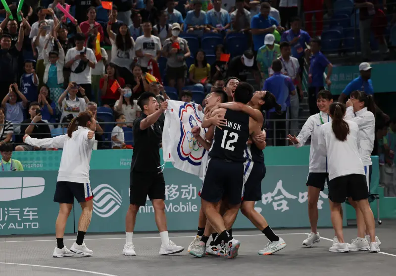 ▲杭州亞運3X3籃球金牌戰，林信寬投進致勝球，幫助中華隊奪金，成為2023年經典時刻之一。（圖／中華奧會提供）