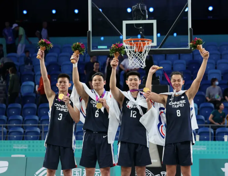 ▲杭州亞運3X3籃球金牌戰，林信寬投進致勝球，幫助中華隊奪金。（圖／中華奧會提供）