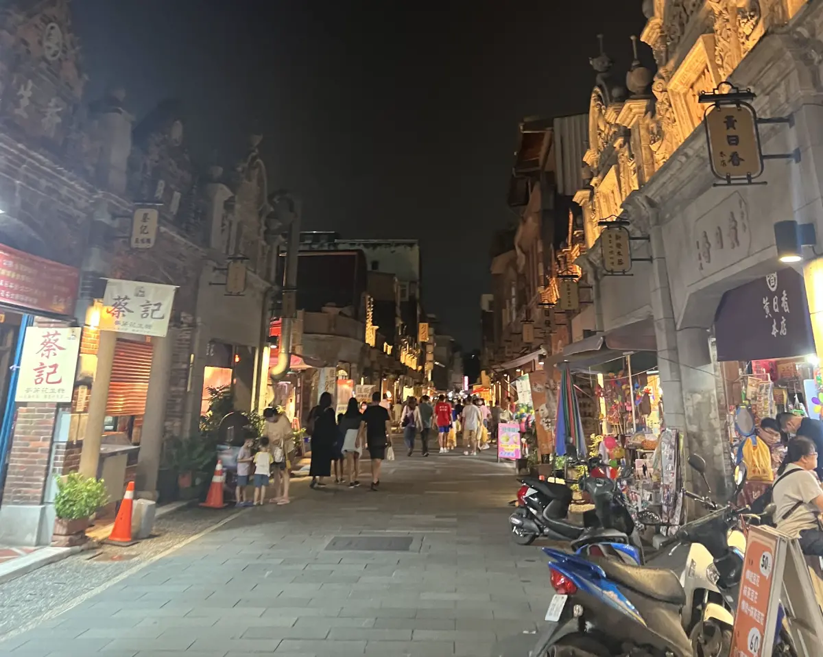 ▲有網友指出，許多台灣觀光景點比起以往連假變得冷清許多，讓時常旅日的臉書粉專「迷妹有話對你說」發文分析國旅慘況。（示意圖／記者賴禹妡攝）