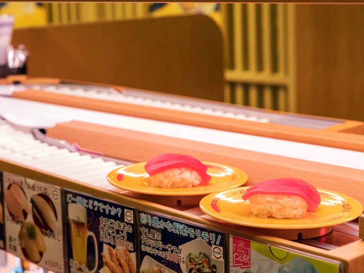 ▲日本知名迴轉壽司品牌「壽司郎」2018年進駐台灣之後，就吸引許多老饕慕名而來，熱門程度至今仍相當高。（圖／壽司郎提供）