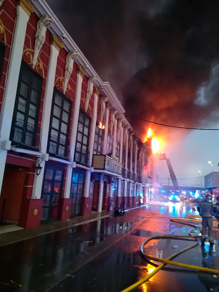 ▲西班牙東南部的穆西亞市（Murcia）夜店今晨發生火災，至少13人喪命。（圖／美聯社／達志影像）