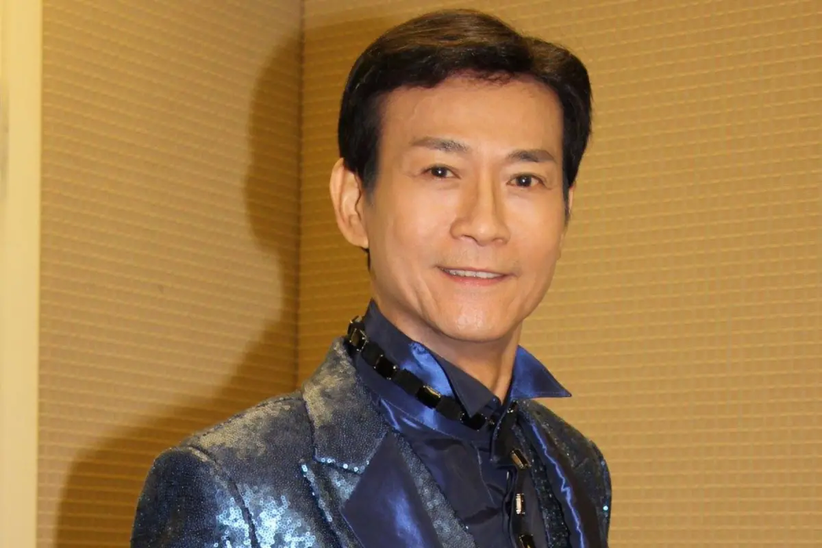 ▲鄭少秋神隱兩年，終於在社群網站上首發聲！79歲的他在3年前痛失長女，吐露目前近況，他的身形暴瘦卻勸粉絲別為他擔心。（圖／摘自鄭少秋臉書）