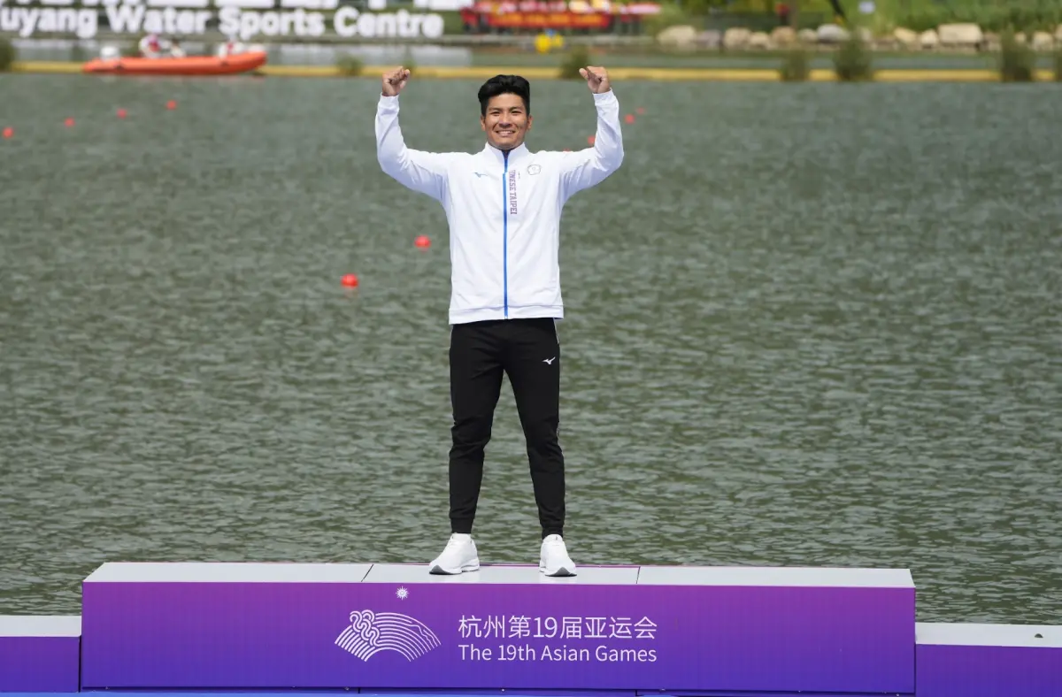 ▲亞運輕艇中華隊好手賴冠傑在男子1000公尺單人划艇項目摘金，奪台灣歷史首面獎牌。（中華奧會提供）