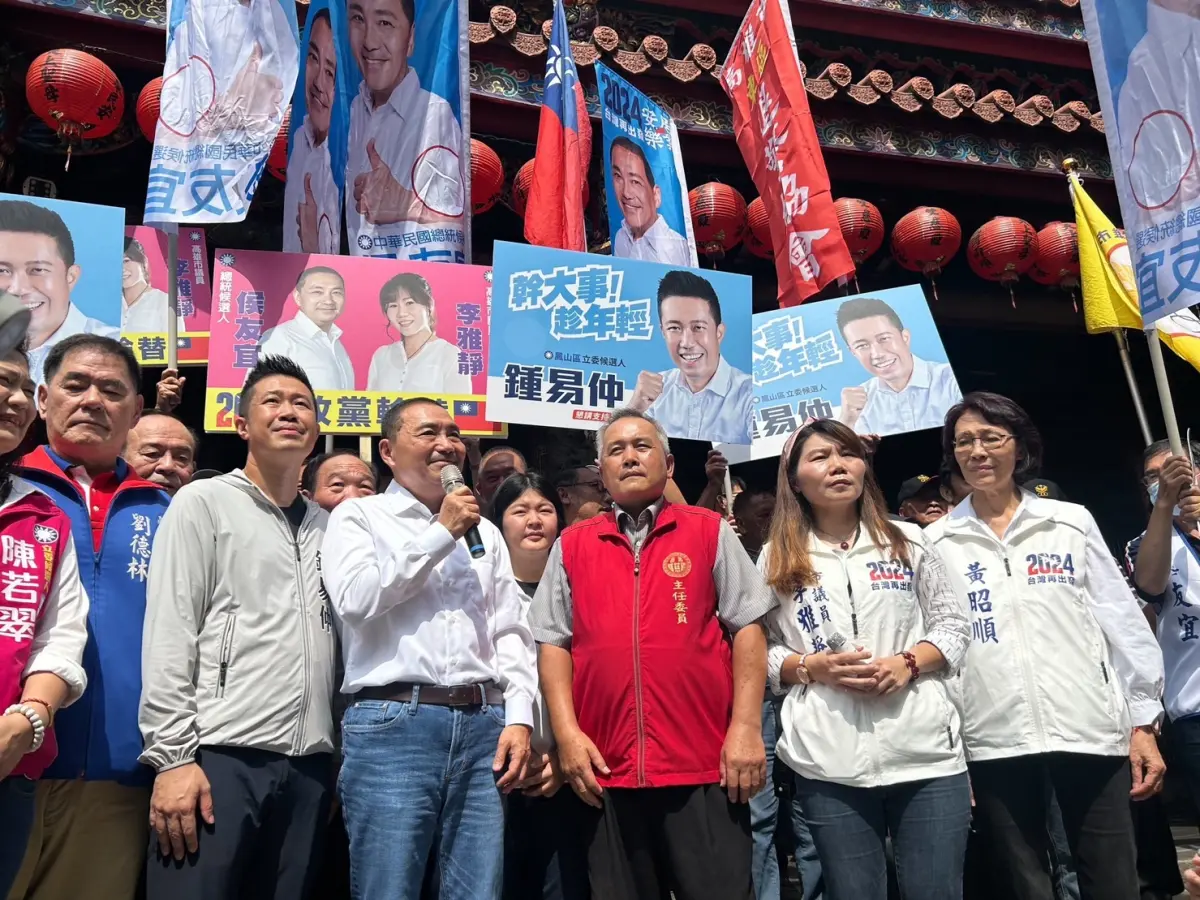 ▲面對民進黨向國民黨總統參選人侯友宜拋出三問，侯辦發言人陳柏翰再回擊。（圖／侯友宜競辦提供）