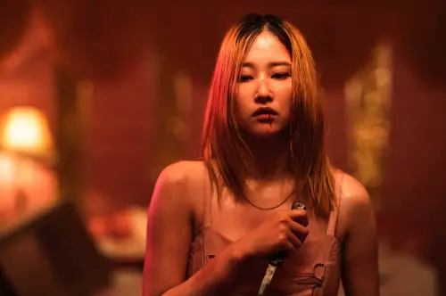 ▲全鐘瑞自出道就以李滄東導演的《燃燒烈愛》驚豔國際影壇。(圖/Netflix提供) ▲全鐘瑞自出道就以李滄東導演的《燃燒烈愛》驚豔國際影壇。(圖/Netflix提供)