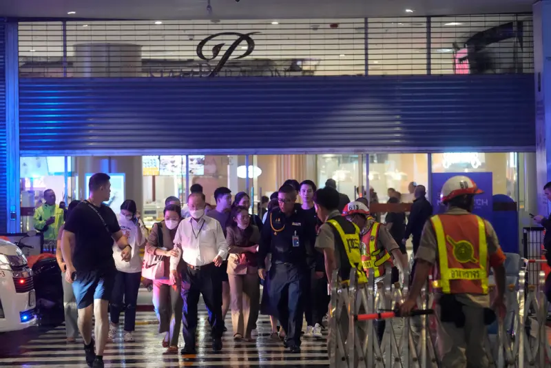 泰14歲槍手闖曼谷百貨釀3死！坦承犯行稱「以為有人要攻擊我」