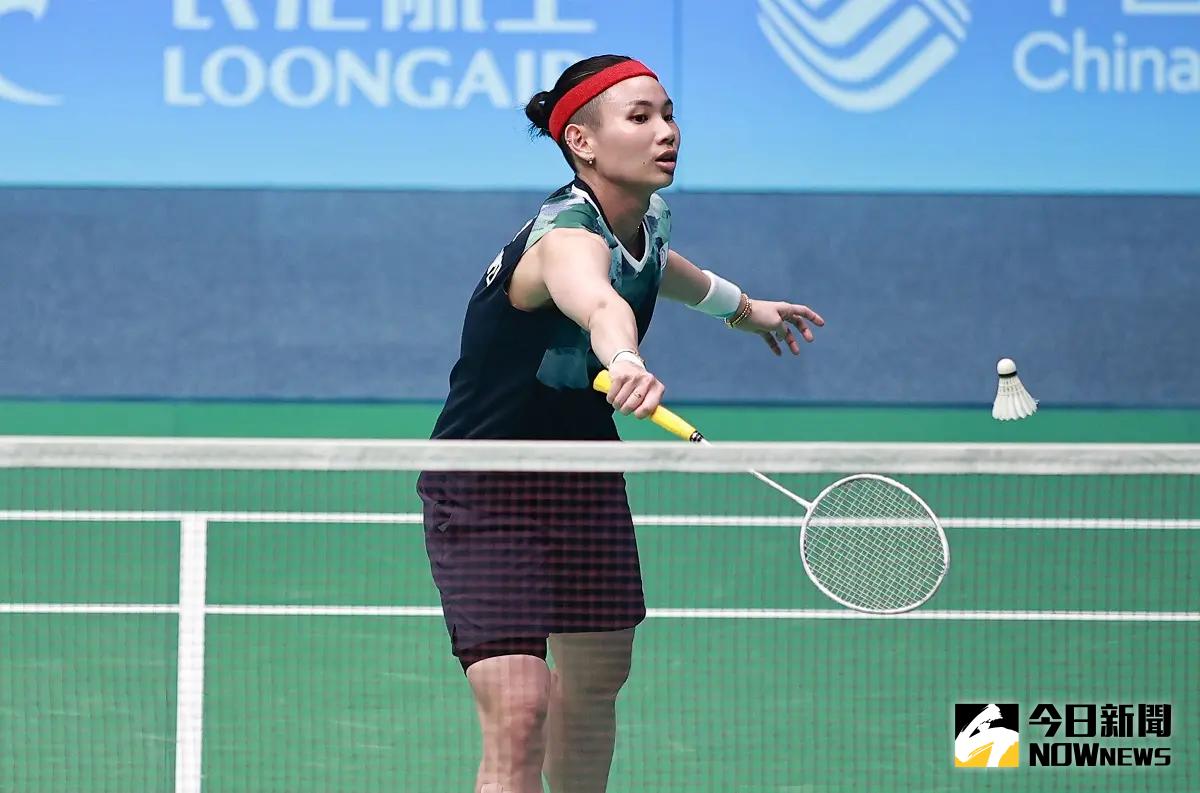 ▲台灣羽球一姊戴資穎對上韓國世界排名第13的好手金佳恩陷入苦戰，激戰3局後以21:15、21:23、21:11取勝。（圖／特派記者葉政勳攝）