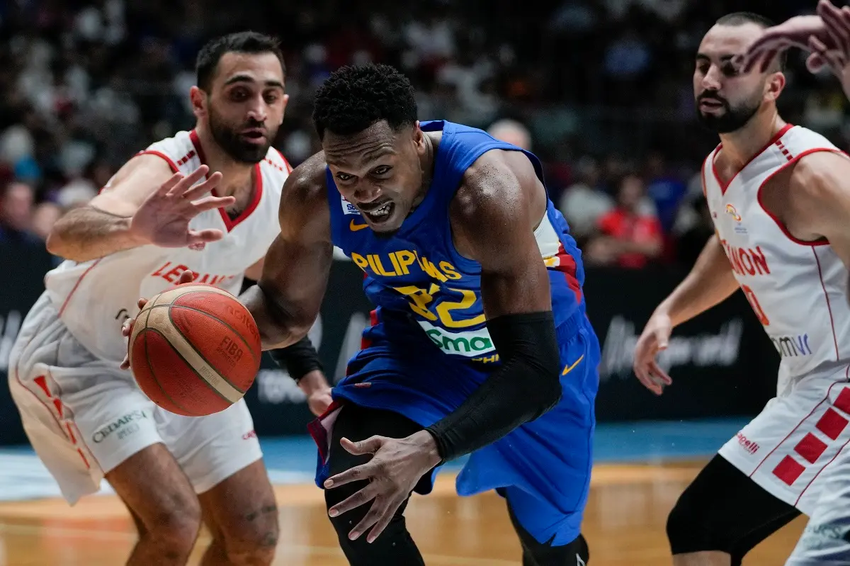 ▲菲律賓歸化球員Justin Brownlee投進致勝三分球，幫助球隊在杭州亞運男籃四強戰逆轉中國。（圖／美聯社／達志影像）