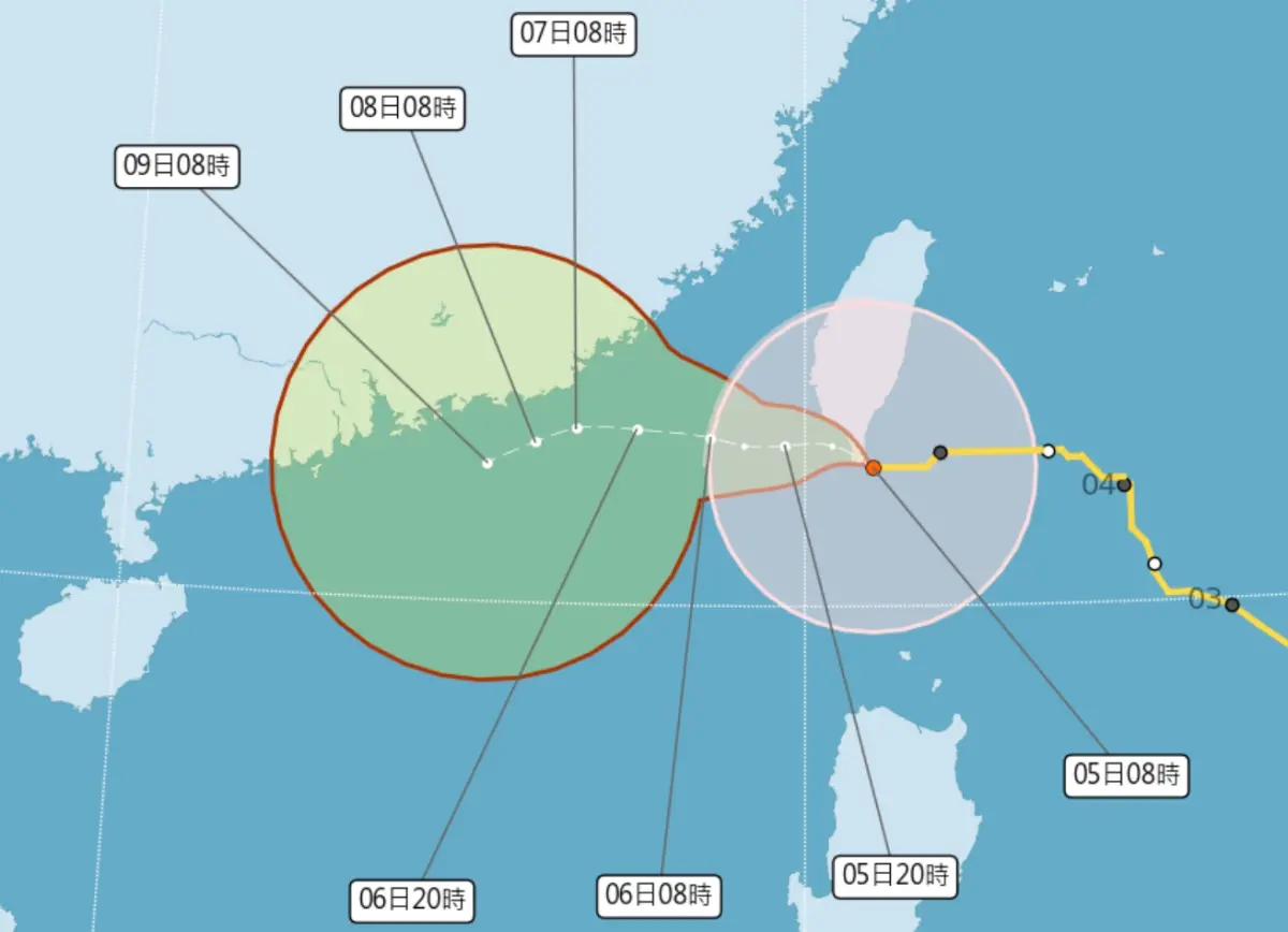 ▲小犬颱風到中午前，路徑都會亂飄，屆時若颱風中心比預期偏北，就有可能二度登陸，地點以高雄、屏東最有可能。（圖／中央氣象署提供）