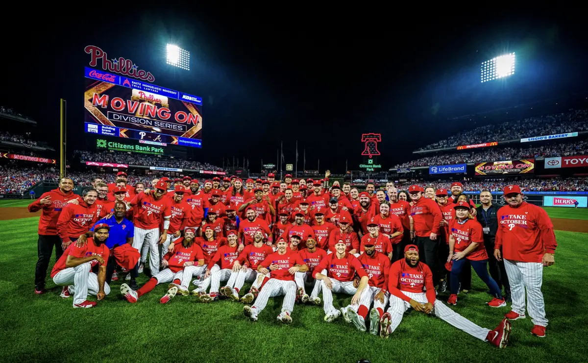 ▲費城人7:1擊退馬林魚，以大比分2:0晉級，下輪將強碰本季聯盟戰績最好的亞特蘭大勇士。（圖／取自費城費城人官方推特）