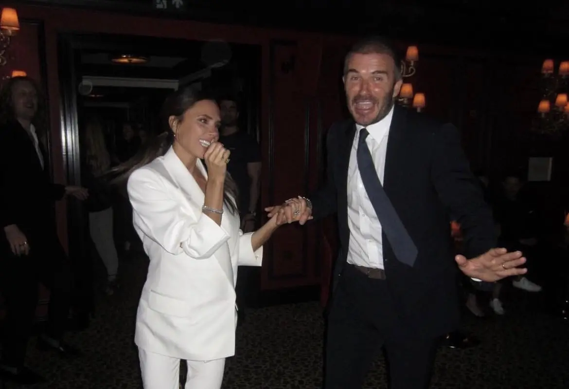 ▲貝克漢（右）和老婆維多莉亞身價達台幣170億元。（圖／翻攝維多莉亞IG）