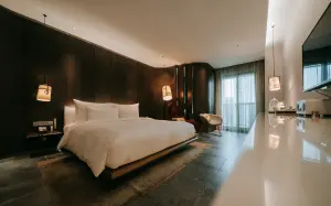 北投老爺與雙月食品社聯名推「湯×湯」住房專案,邀旅人泡好湯、喝養生雞湯,每房每晚7900元起。(圖/北投老爺提供) ▲北投老爺與雙月食品社聯名推「湯×湯」住房專案,邀旅人泡好湯、喝養生雞湯,每房每晚7900元起。(圖/北投老爺提供)