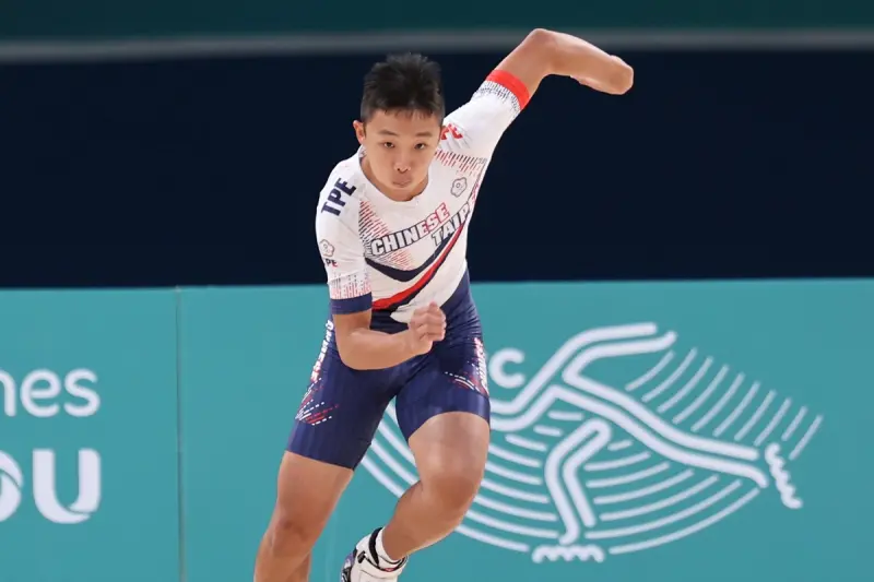 ▲年僅16歲的中華小將黃品睿在預賽第二輪滑出3.885秒，以破世界紀錄的成績名列第一晉級，可惜最後只拿到銅牌。（圖／中華奧會提供）
