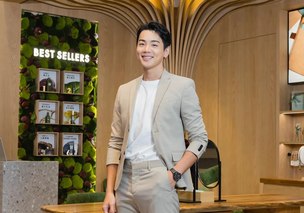 ▲禾浩辰認愛吳品潔2個月，公開同居的睡前情趣是互搽護手霜5分鐘。（圖／ORIGINS品木宣言）