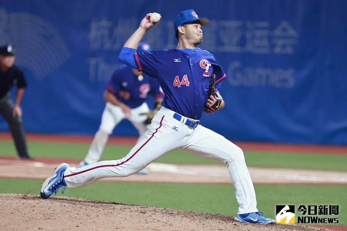 ▲中華隊後援投手陳柏毓，對中國後援3局狂飆6次三振，助中華隊晉級金牌戰。（圖／特派記者葉政勳攝）